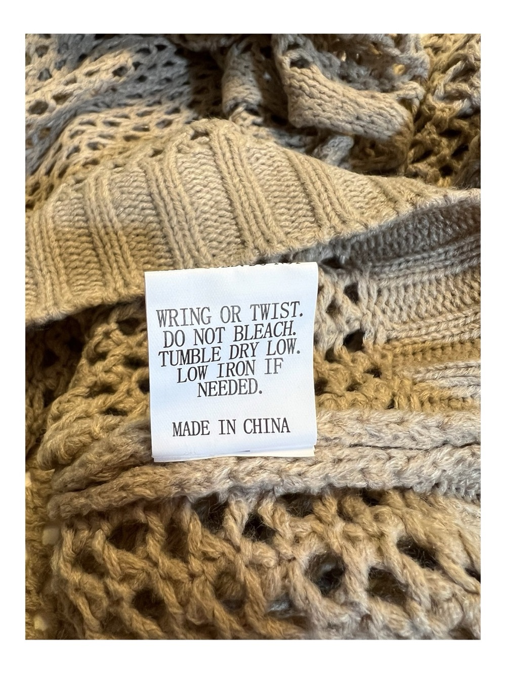 NWOT Camel Open Knit Crochet Sweater Boho Beachy V Neck Size L - Picture 9 of 9